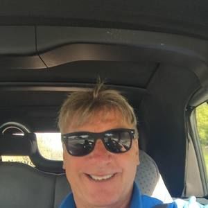 Meet your Posher, Dennis